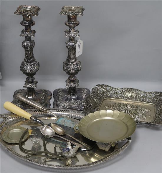 A pair of silver-plated candlesticks with acanthus leaf decoration, two Chilean 900 standard items and sundry plated items